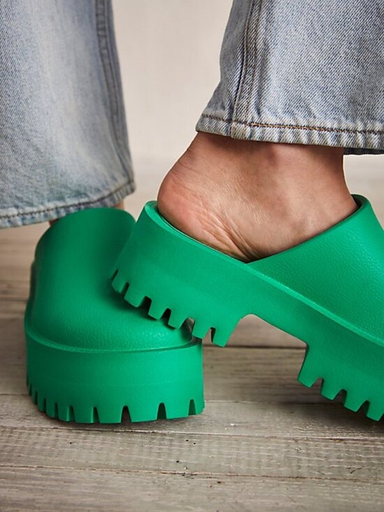 Jeffrey Campbell Shoes - Jeffrey Campbell Bae Lugged Platform Mules in Green Size 8